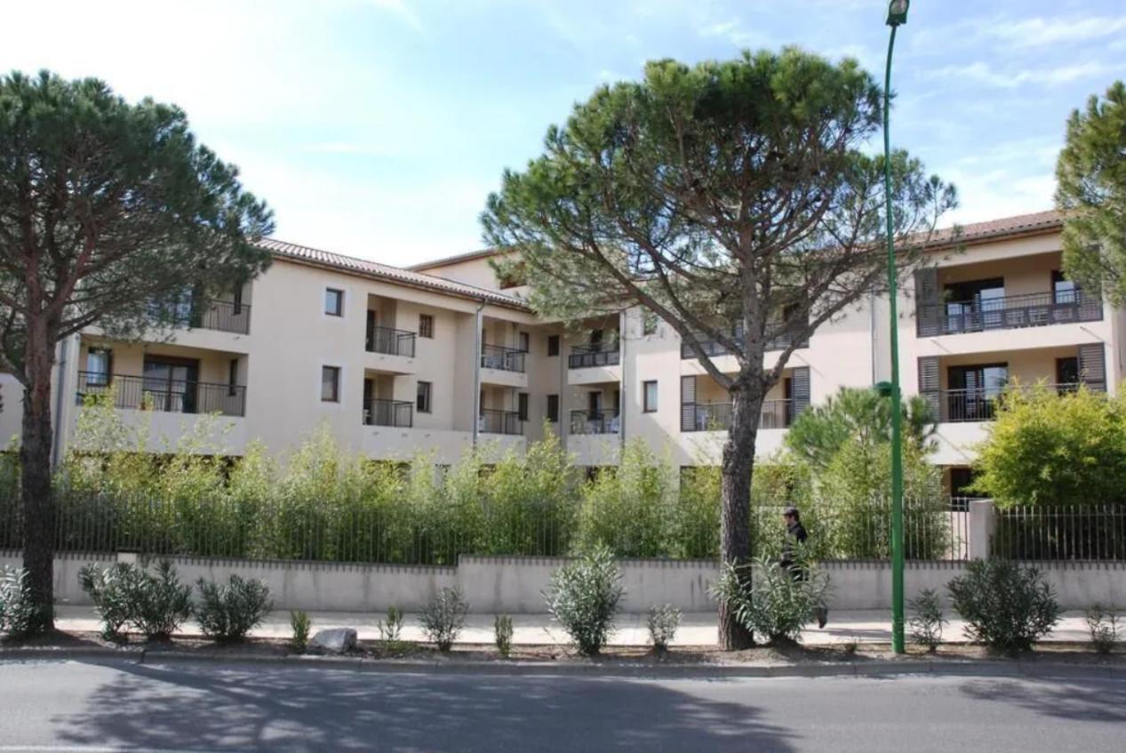Superbe Appartement A Uzes Avec Place De Parking Екстер'єр фото
