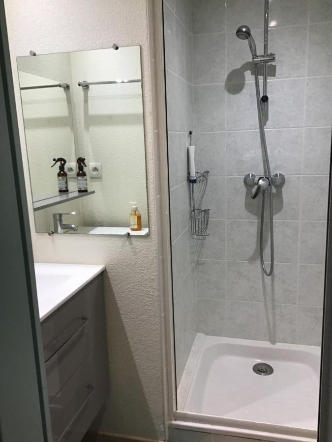 Superbe Appartement A Uzes Avec Place De Parking Екстер'єр фото