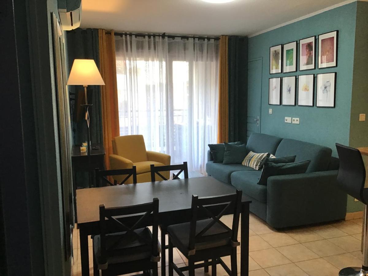 Superbe Appartement A Uzes Avec Place De Parking Екстер'єр фото