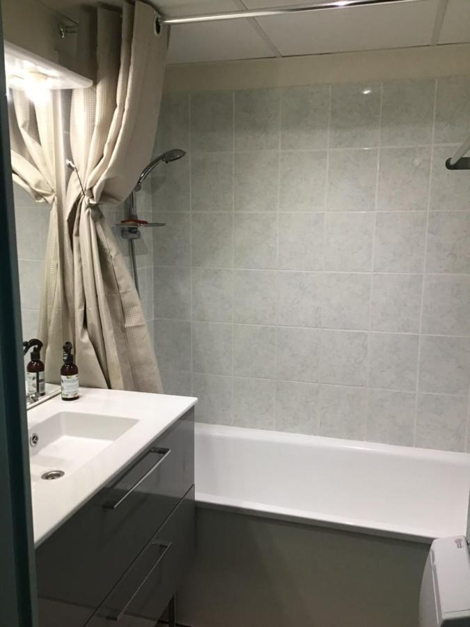Superbe Appartement A Uzes Avec Place De Parking Екстер'єр фото