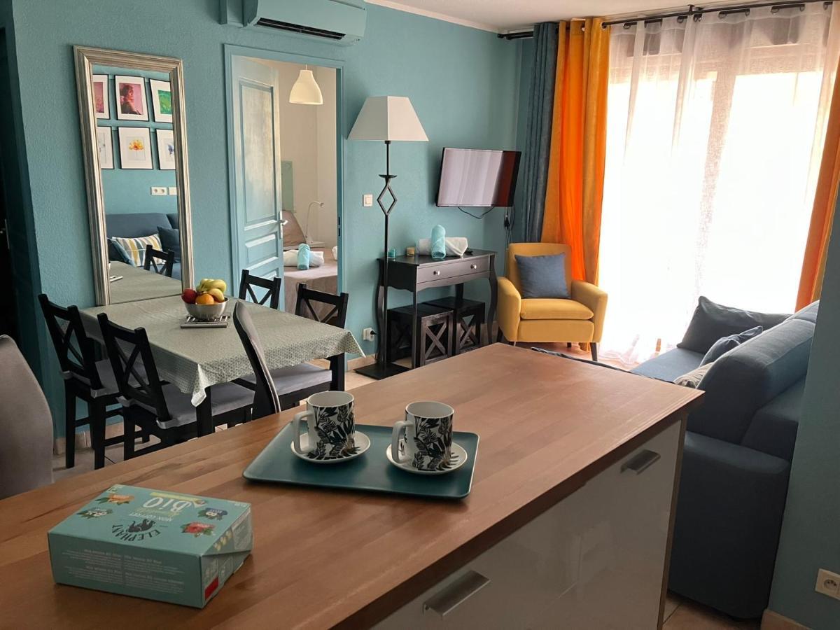 Superbe Appartement A Uzes Avec Place De Parking Екстер'єр фото