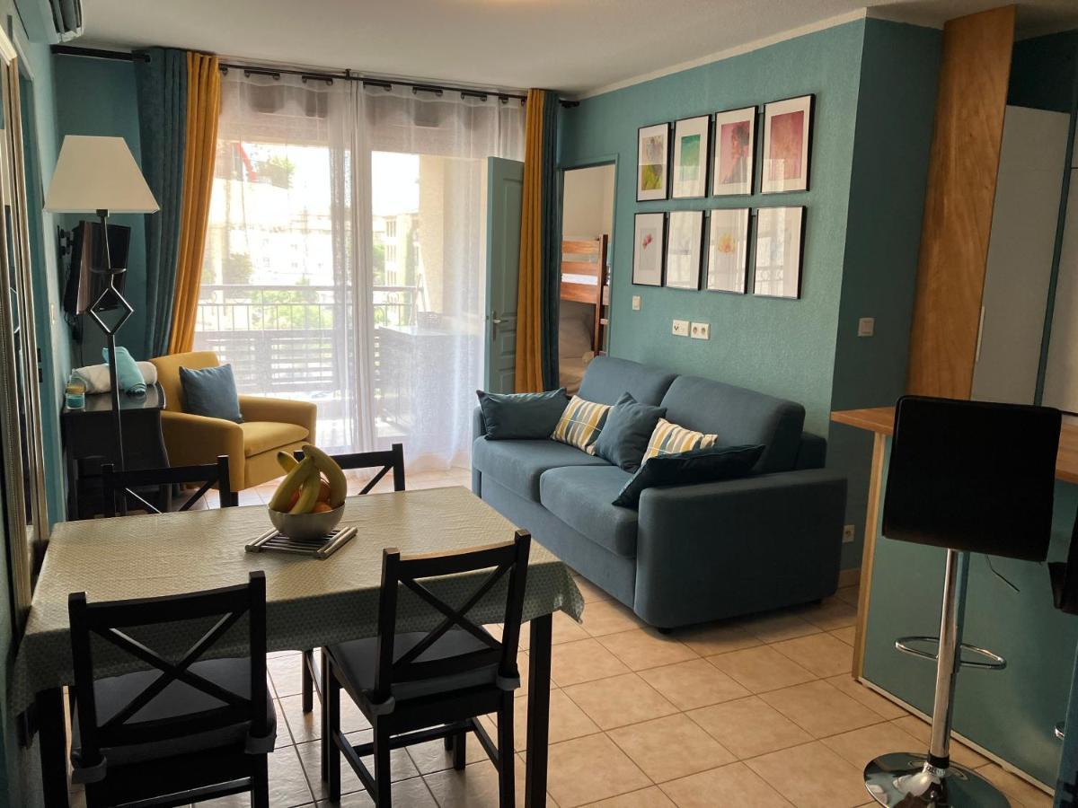 Superbe Appartement A Uzes Avec Place De Parking Екстер'єр фото