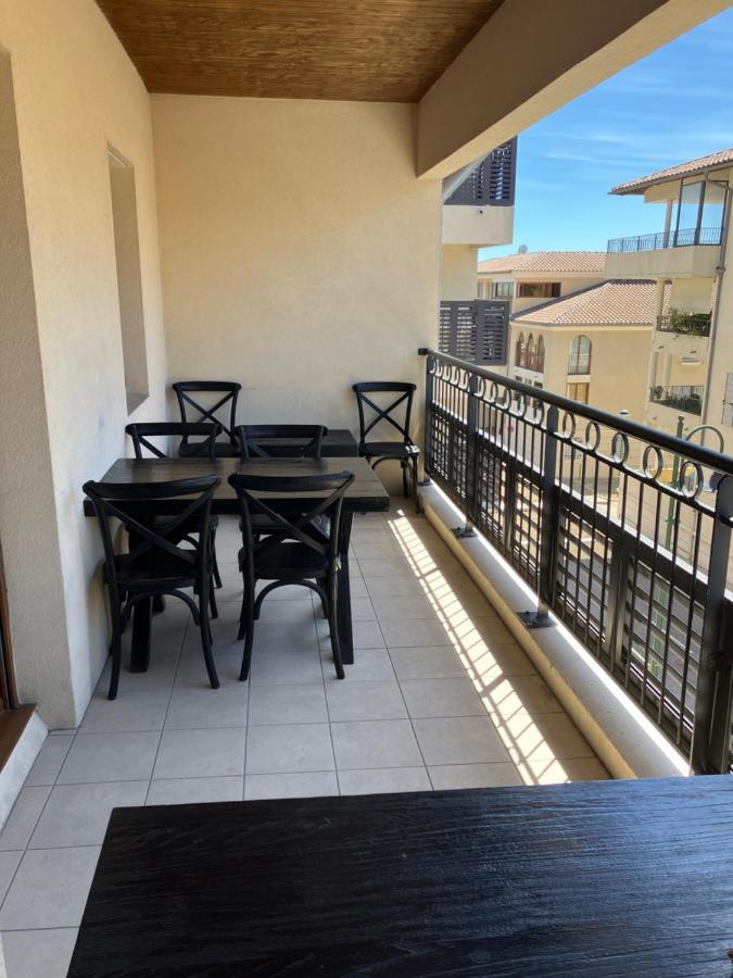 Superbe Appartement A Uzes Avec Place De Parking Екстер'єр фото