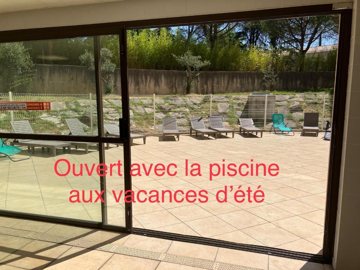 Superbe Appartement A Uzes Avec Place De Parking Екстер'єр фото